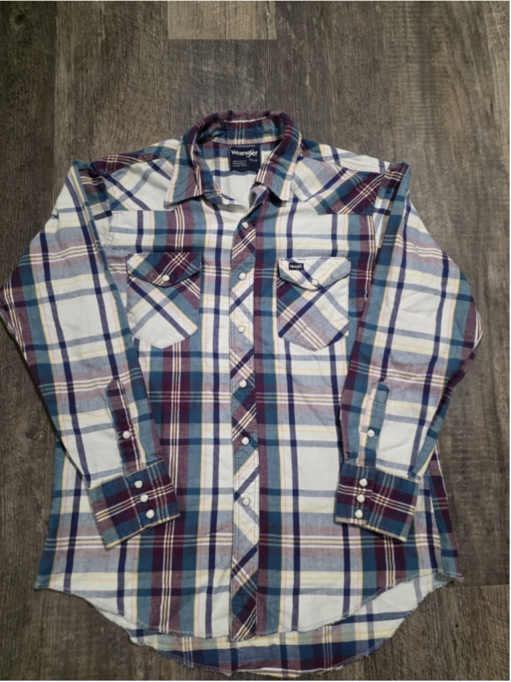 Wrangler Button Up Pearl Snaps Flannel Size 16.5-34 Shirt
